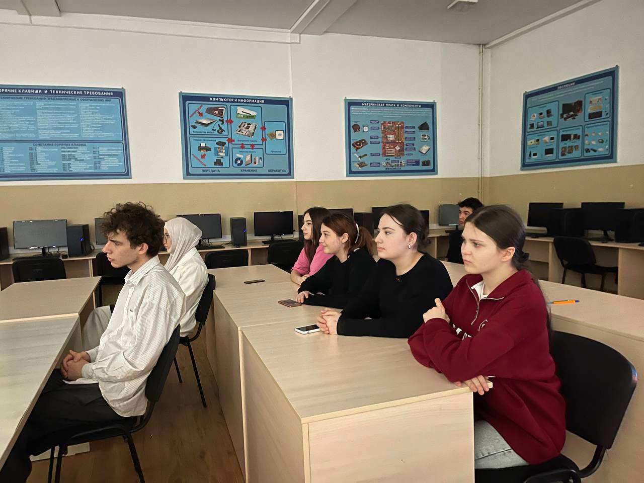 Сегодняшнее утро в ГПК началось с традиционного  "Разговора о важном"